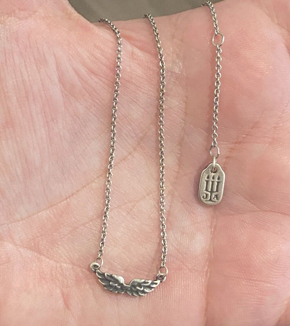 NWT James Avery Retired “Take Flight” Angel Wings Necklace